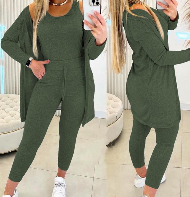 Mina™ • Drei-teiliges Set mit Rundhals-Top, Hose und Strickjacke