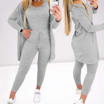 Mina™ • Drei-teiliges Set mit Rundhals-Top, Hose und Strickjacke